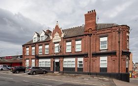 Dusties Hotel